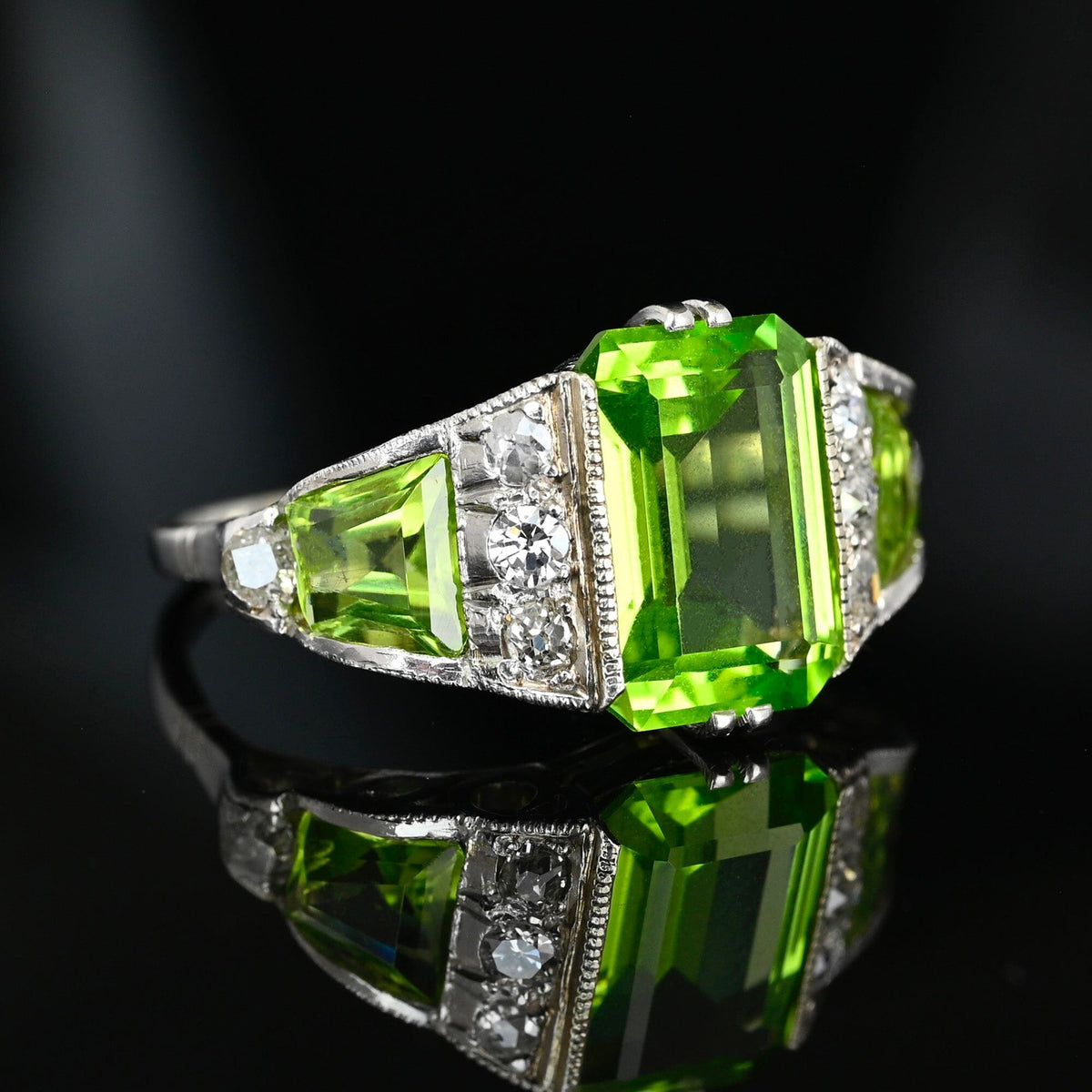 Art Deco Peridot Diamond Ring Platinum Vintage Estate Ring  display picture 2