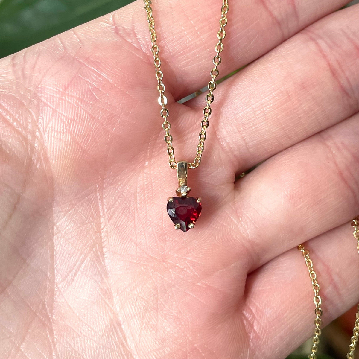 2024 10k Garnet/Diamonds Necklace