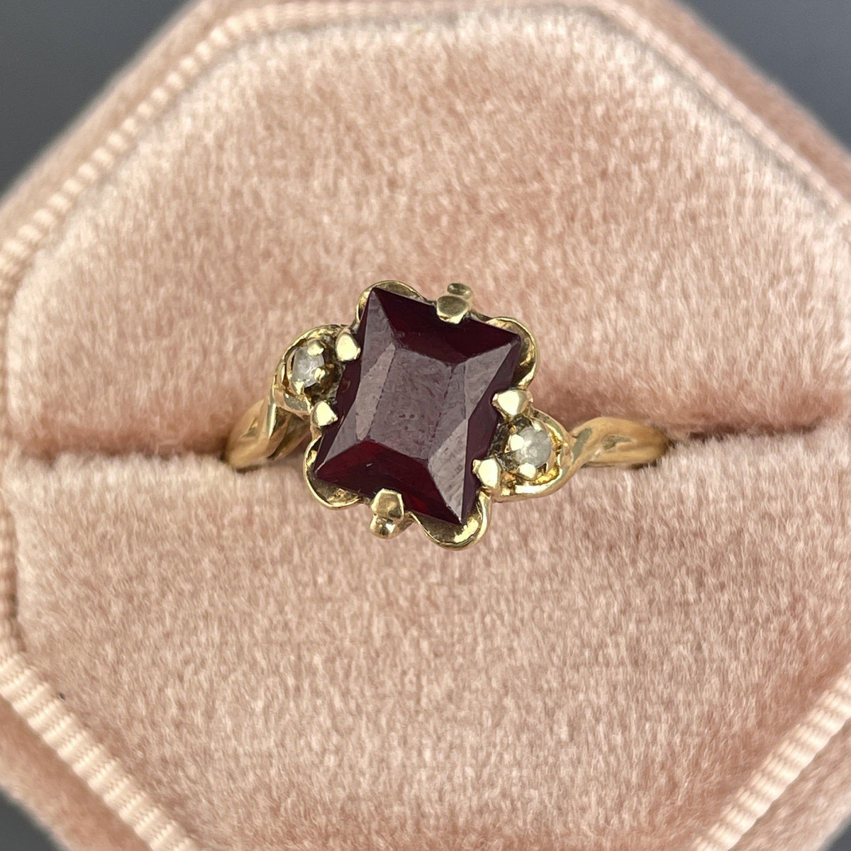 ★ ruby ★ 2021 Panini Prizm Draft Picks Ruby Wave Prizm #104 - Mac