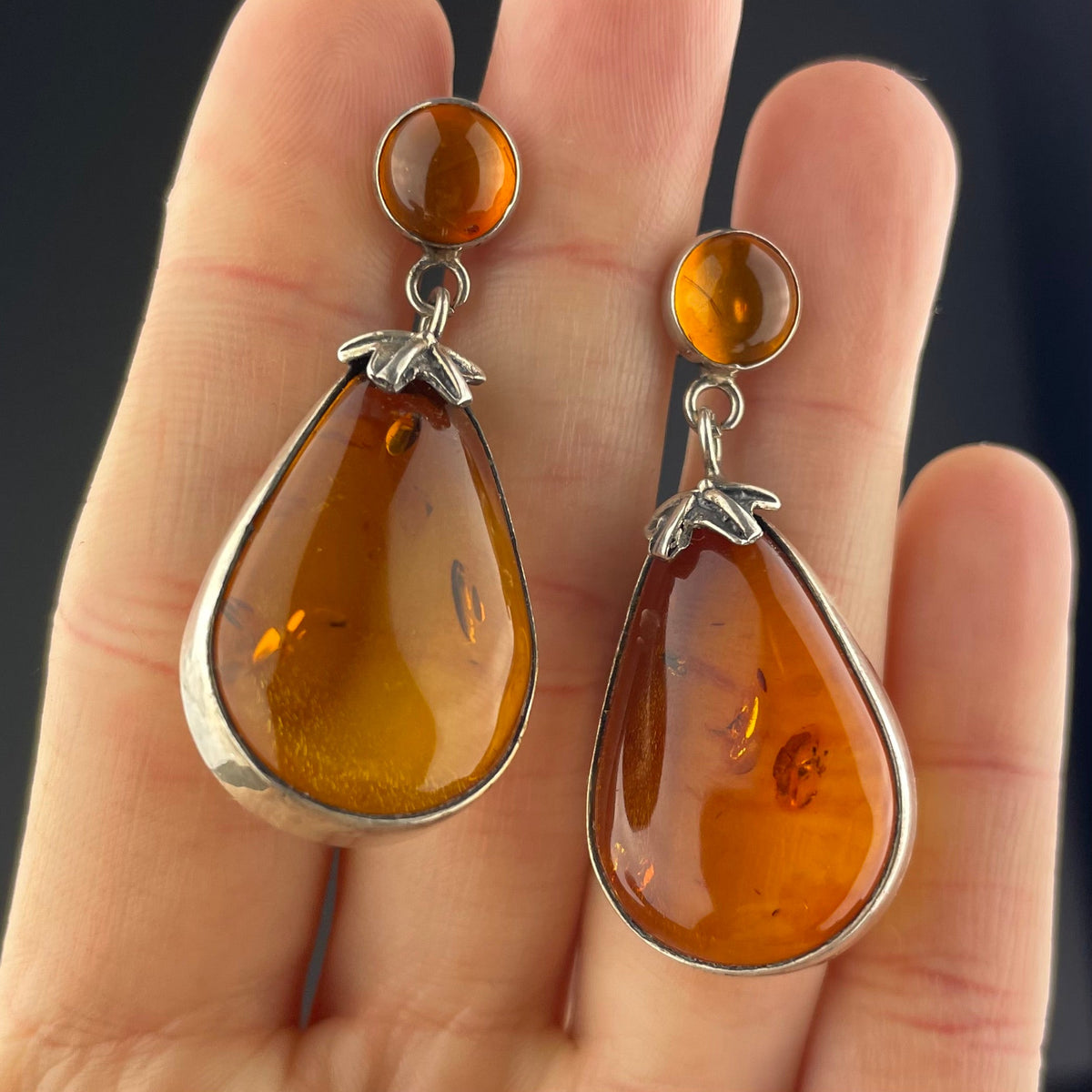 Egg yolk amber earrings, T-shaped amber earrings, elegant earring, dangle earring, gift, genuine amber, sterling shops silver