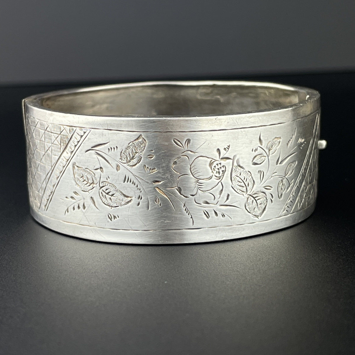 Vintage Engraved Sterling Silver Bangle Bracelet – Boylerpf