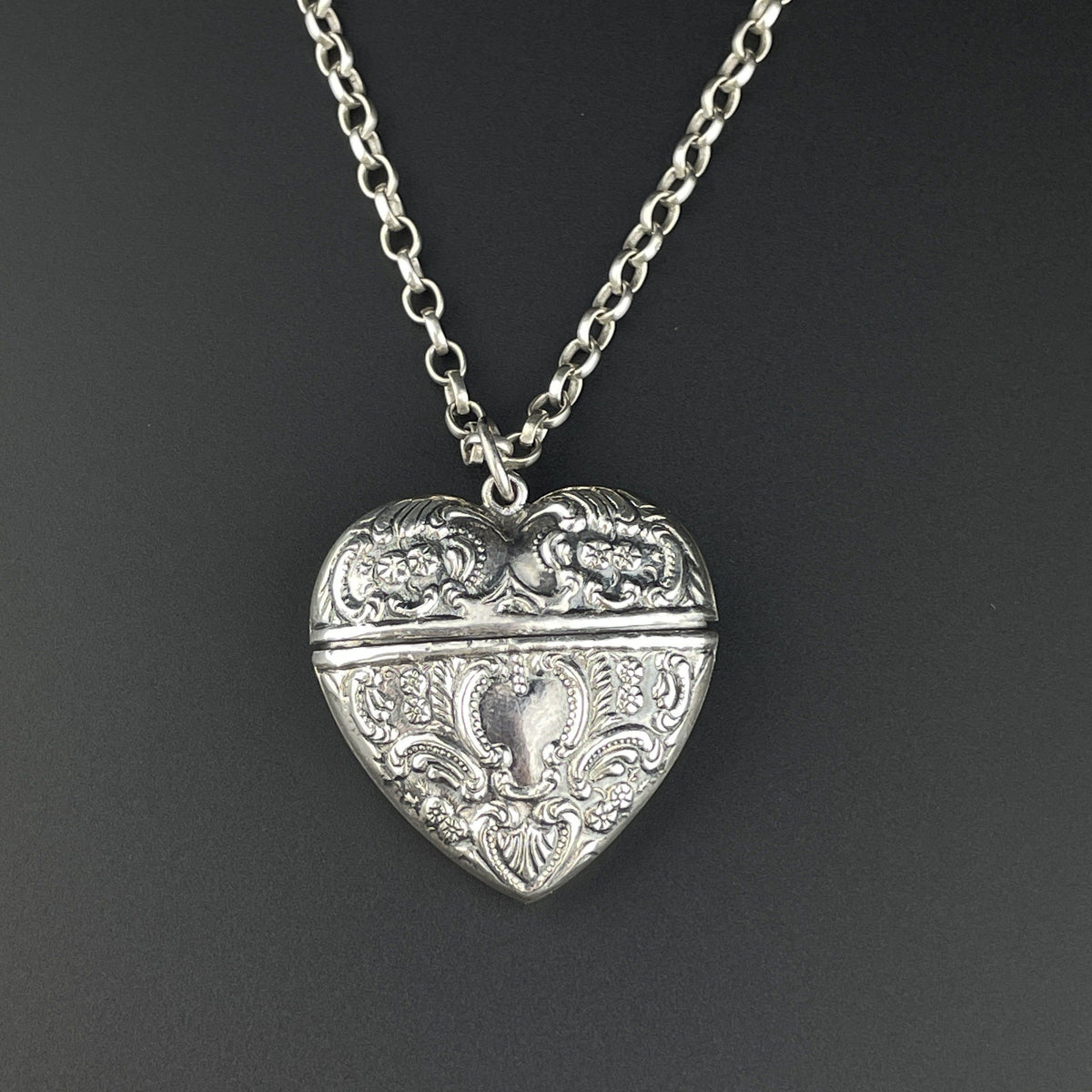 Art Nouveau Antique Russian Heart Shaped Sliding Locket For Sale