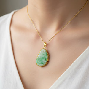 Vintage 14K Gold Pierced Carved Jade Pendant Necklace - Boylerpf
