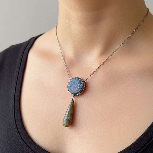 Silver Art Deco Scottish Blue Granite Agate Necklace