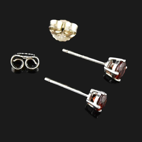 Vintage 14K White Gold Garnet Stud Earrings - Boylerpf