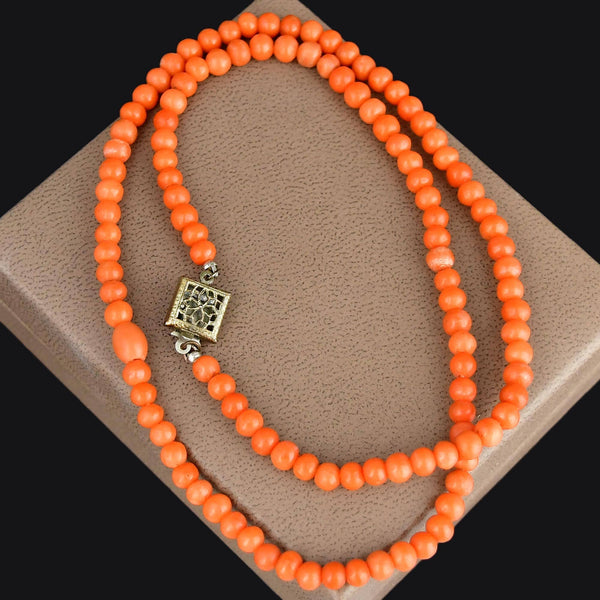Antique 1930s Momo Coral Bead Necklace