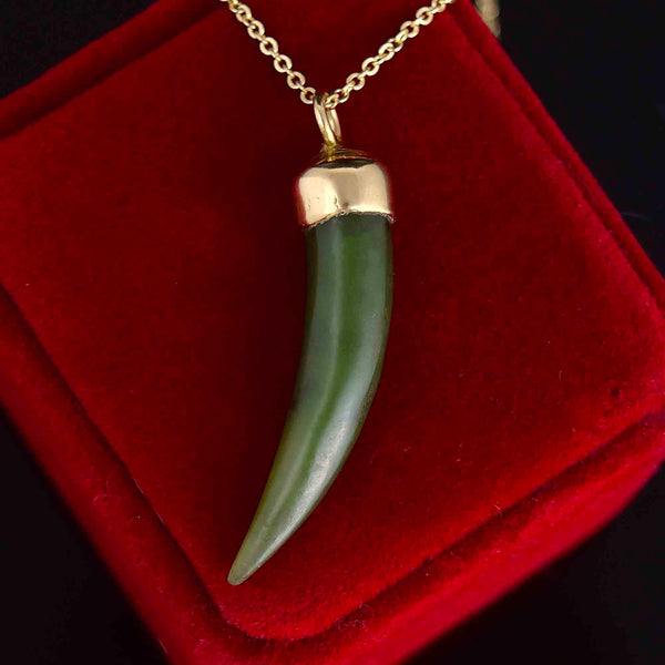 Vintage 9K Gold Carved Jade Sabre Tooth Pendant Necklace - Boylerpf
