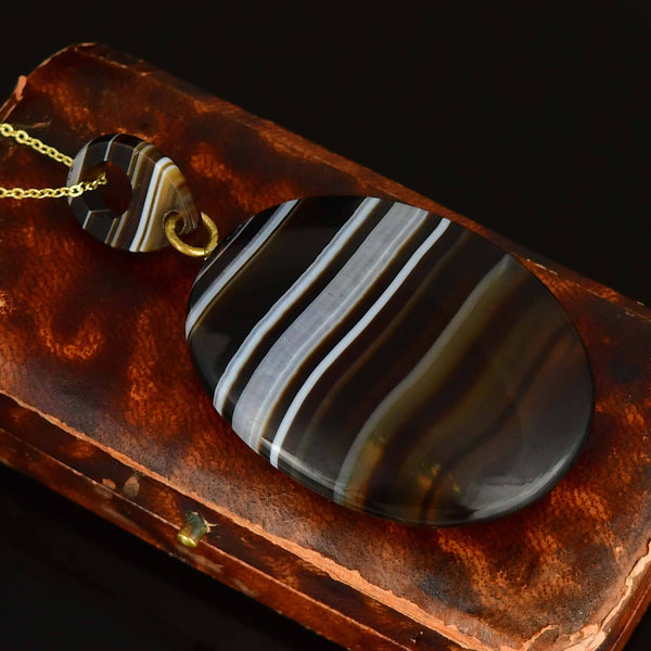 Victorian Banded Agate Pendant Necklace