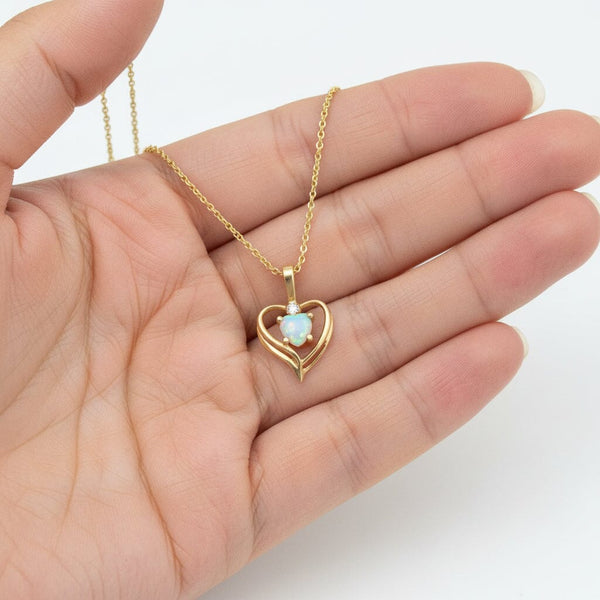 Vintage 10K Gold Opal Heart Pendant Necklace
