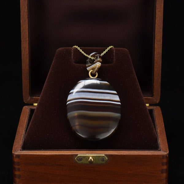 Victorian Banded Agate Pendant Necklace