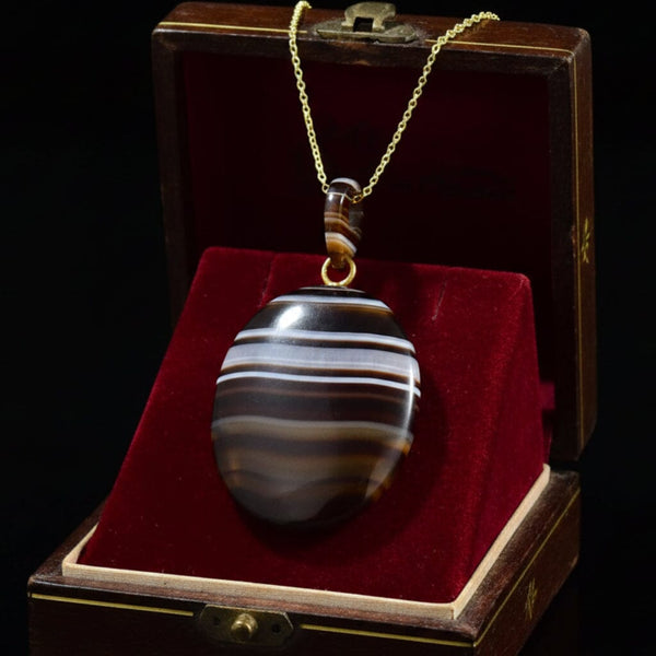 Victorian Banded Agate Pendant Necklace