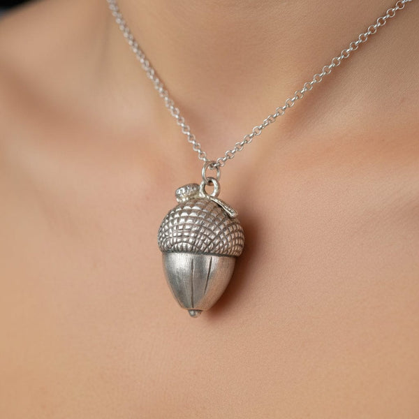 Impressive Sterling Silver Acorn Pendant Necklace
