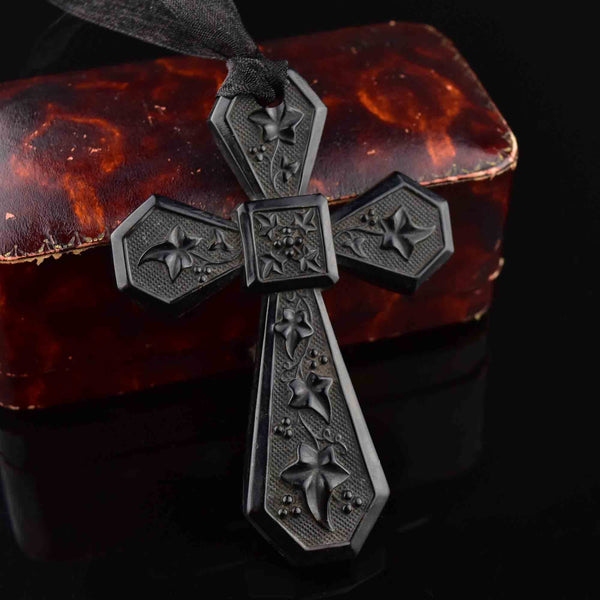 Large Victorian Vulcanite Ivy Leaf Cross Pendant Necklace - Boylerpf