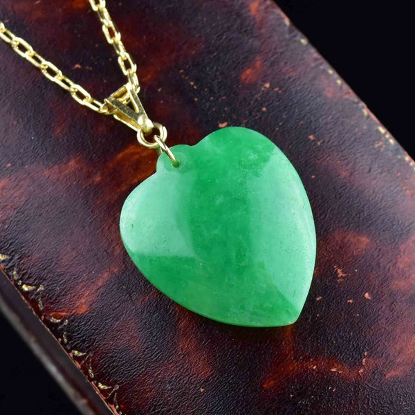 Vintage Carved Jade Heart in 18K Gold - Boylerpf