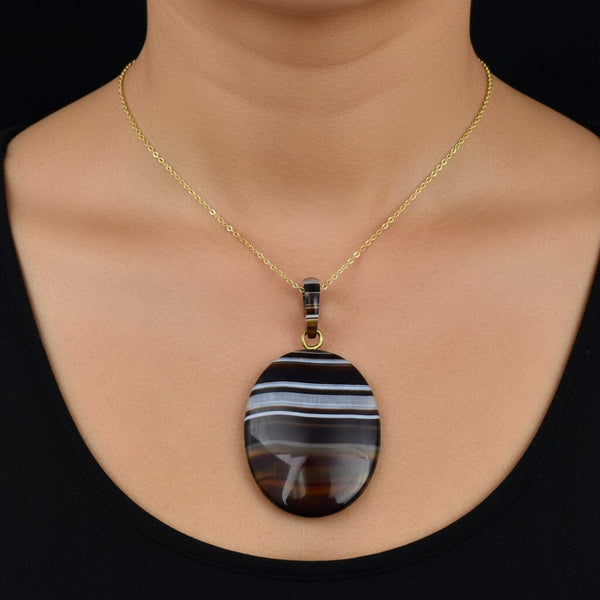 Victorian Banded Agate Pendant Necklace