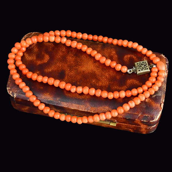 Antique 1930s Momo Coral Bead Necklace