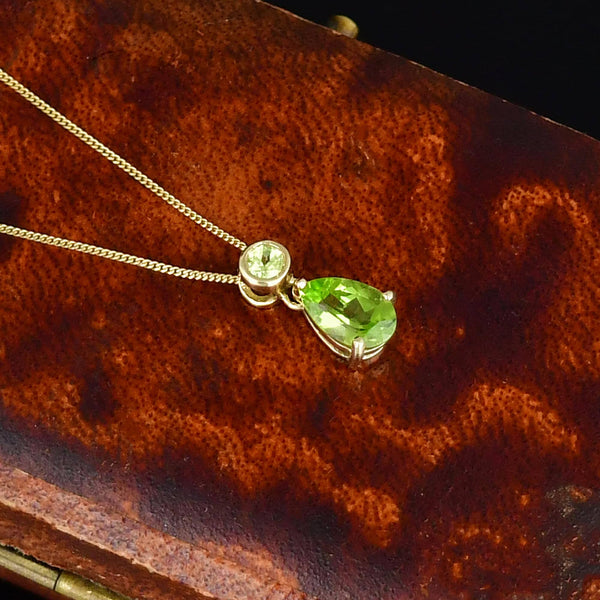Vintage 9K Gold Articulated Peridot Pendant Necklace - Boylerpf