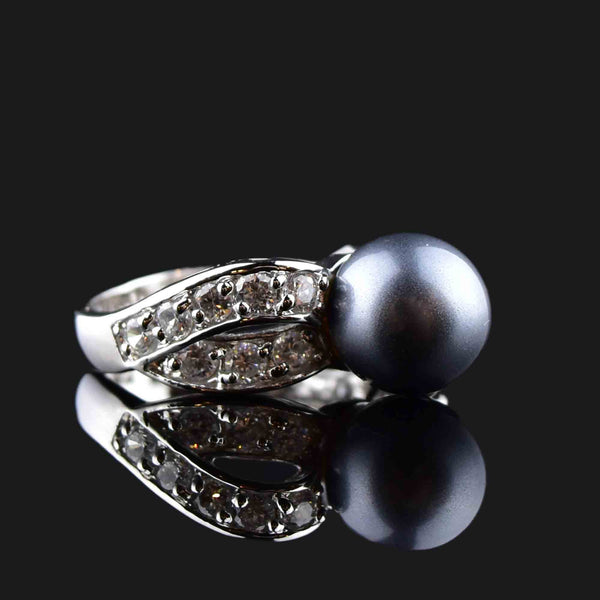 1970s White Gold Vintage Yin & Yang Black & White Pearl Bypass Ring —  Antique Jewelry Mall