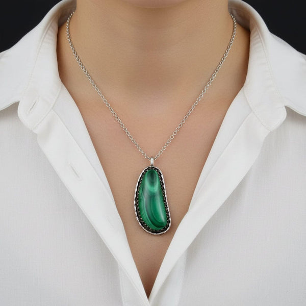 Sterling Silver Malachite Cabochon pendant Necklace