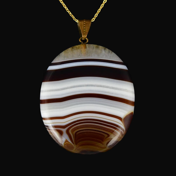 Victorian Large Banded Agate Pendant Necklace