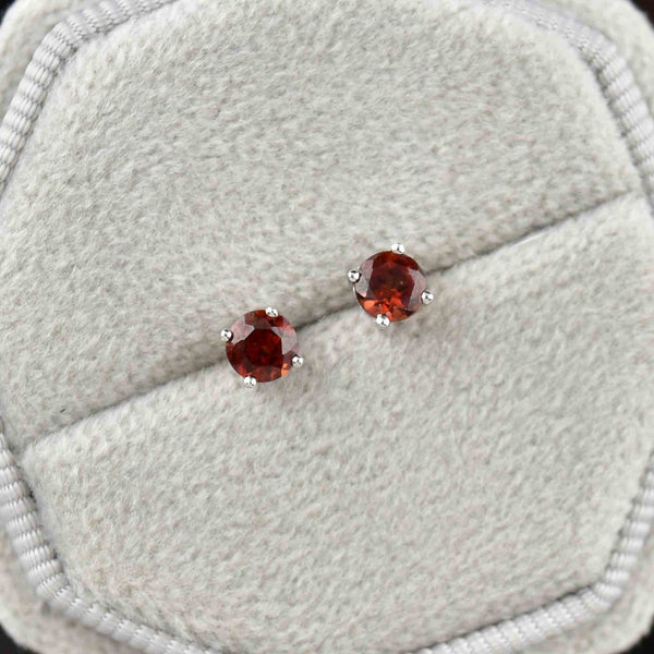 Vintage 14K White Gold Garnet Stud Earrings - Boylerpf