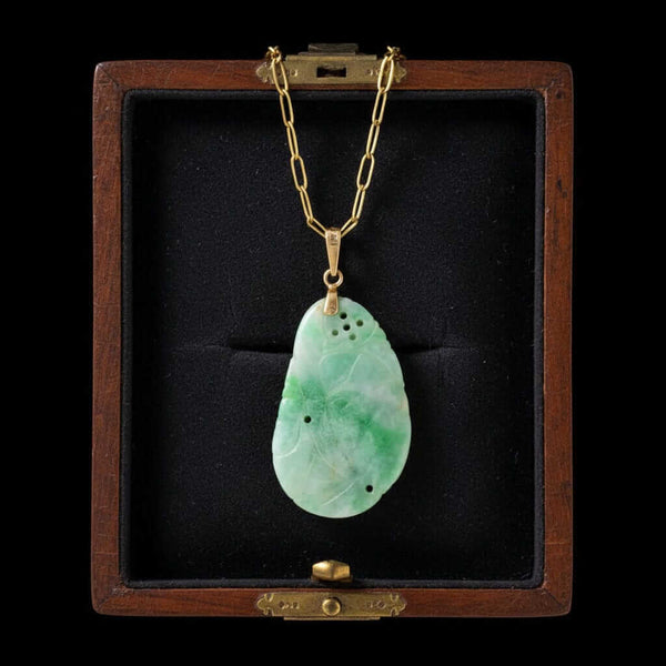 Vintage 14K Gold Butterfly Moss in Snow Jade Pendant Necklace - Boylerpf