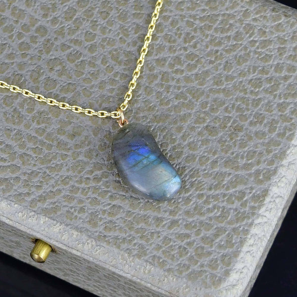 Vintage Gold Labradorite Lucky Bean Charm Necklace - Boylerpf