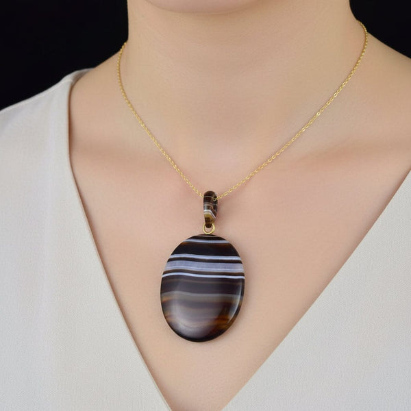 Victorian Banded Agate Pendant Necklace