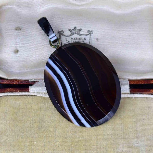 Antique Large Oval Scottish Banded Agate Pendant - Boylerpf