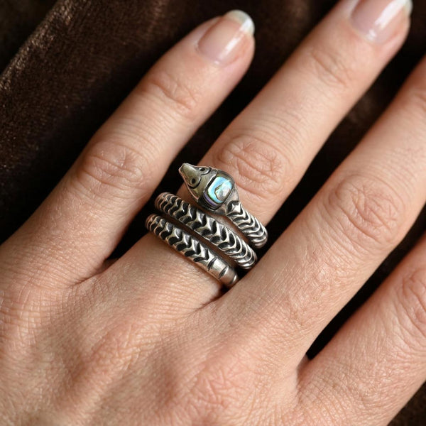 Vintage Taxco Sterling Silver Serpent Ring with Abalone