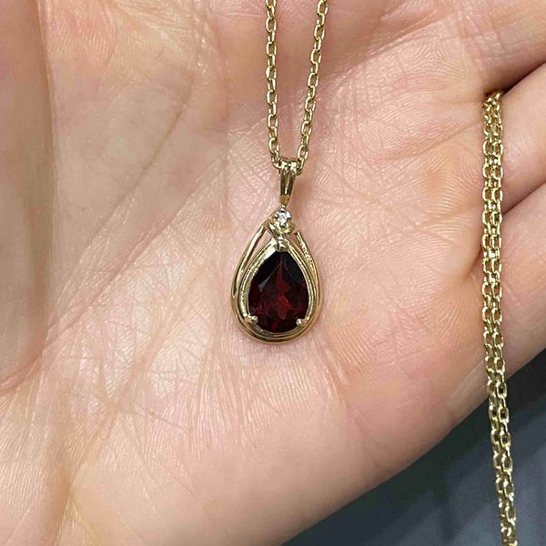 Vintage 10K Gold Pear Cut Garnet Diamond Pendant Necklace - Boylerpf