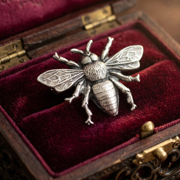 Vintage Sterling Silver Flying Bee Brooch