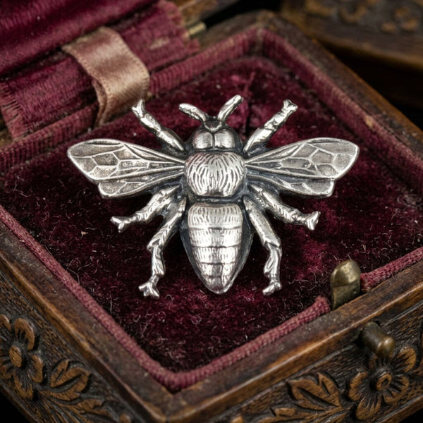 Vintage Sterling Silver Flying Bee Brooch