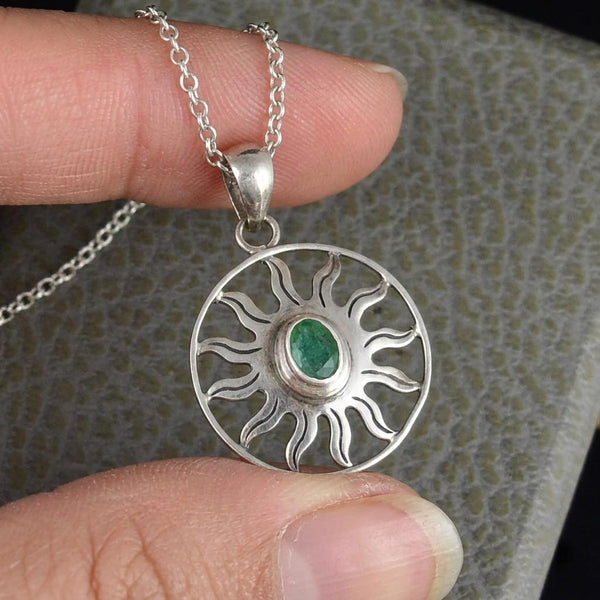 Vintage Emerald Sterling Silver Sun Pendant Necklace
