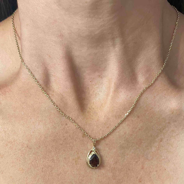 Vintage 10K Gold Pear Cut Garnet Diamond Pendant Necklace - Boylerpf