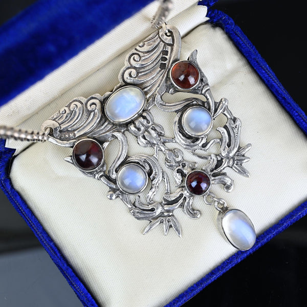 Mappin & Webb Arts and Crafts Garnet Moonstone Necklace - Boylerpf