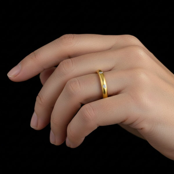 Vintage 18K Gold Etoile Diamond Ring with Donut Band