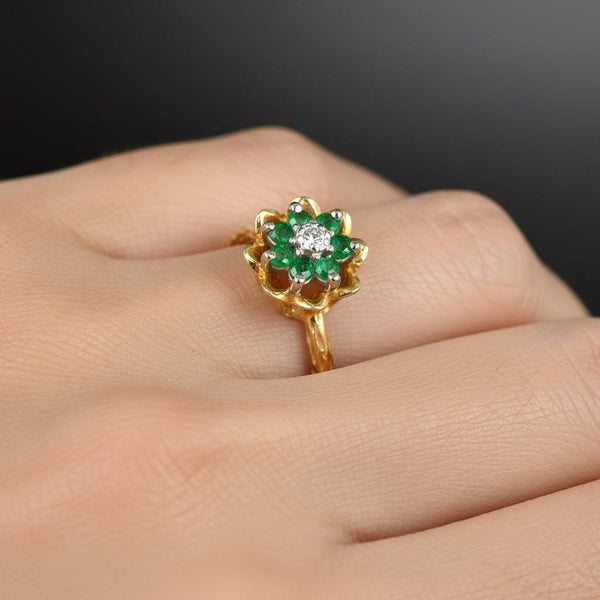 Vintage 14K Gold Emerald Diamond Flower Ring