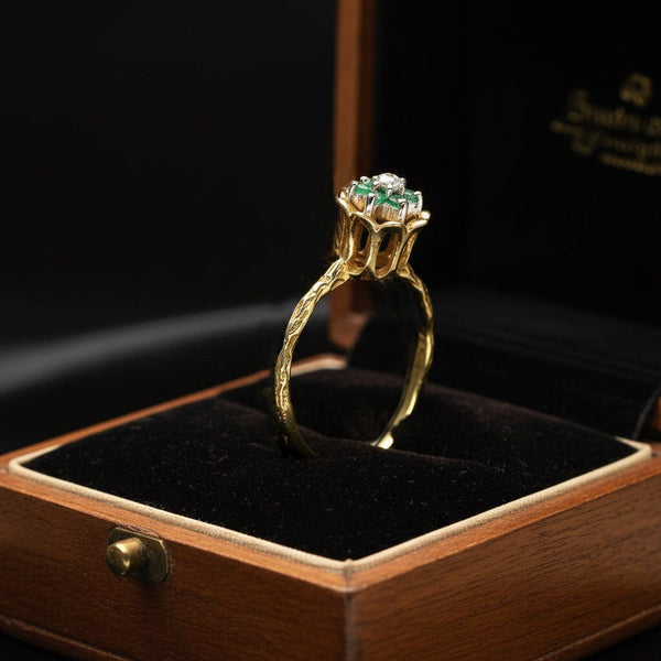 Vintage 14K Gold Emerald Diamond Flower Ring