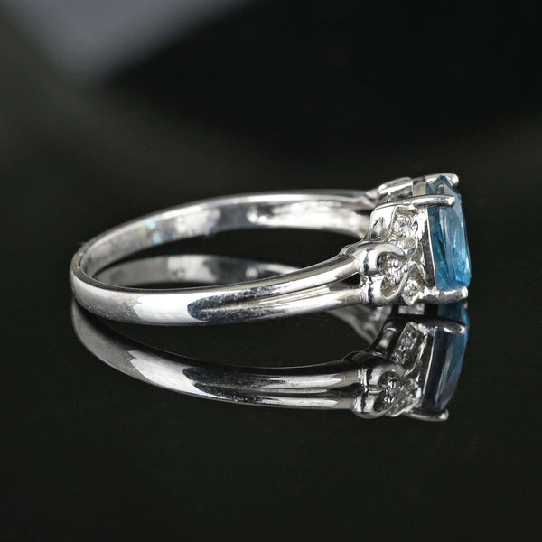 Vintage White & Blue Topaz Solitaire Ring in Silver - Boylerpf