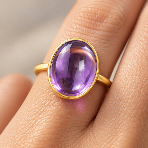 Vintage Natural Amethyst Cabochon 18K Gold Ring
