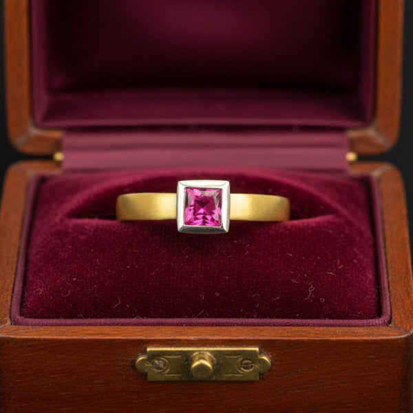 Vintage 18K Gold Pink Tourmaline Solitaire Ring