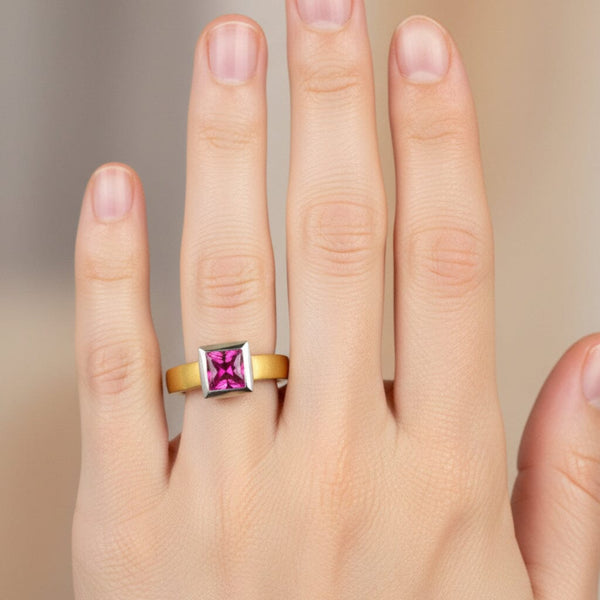 Vintage 18K Gold Pink Tourmaline Solitaire Ring