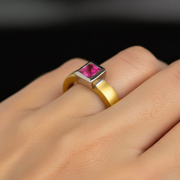 Vintage 18K Gold Pink Tourmaline Solitaire Ring