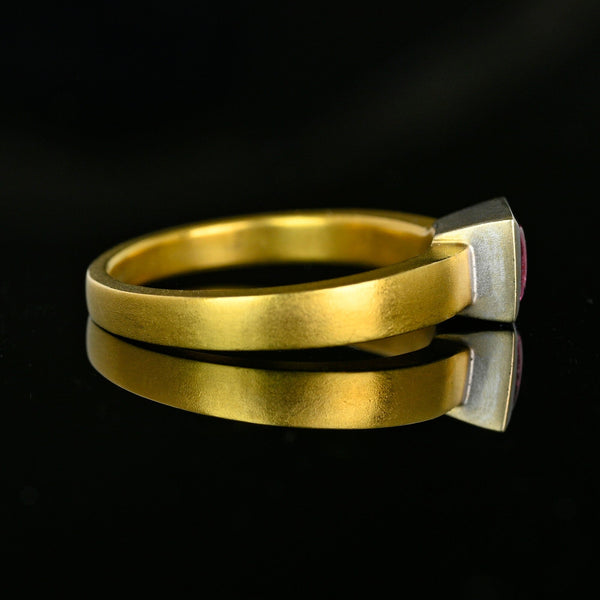 Vintage 18K Gold Pink Tourmaline Solitaire Ring