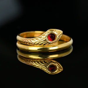 Vintage Solid 18K Gold Ruby Paste Snake Ring Band