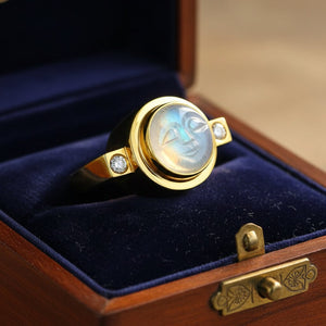 Vintage 18K Gold Man in Moon Carved Moonstone Ring - Boylerpf