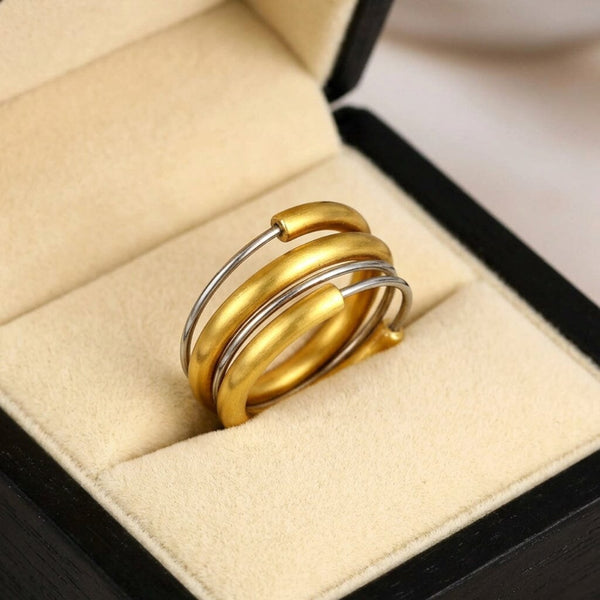 Vintage 18K Yellow and White Gold Spiral Ring Band