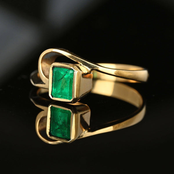 Modernist 18K Gold Bypass Solitaire Emerald Ring - Boylerpf