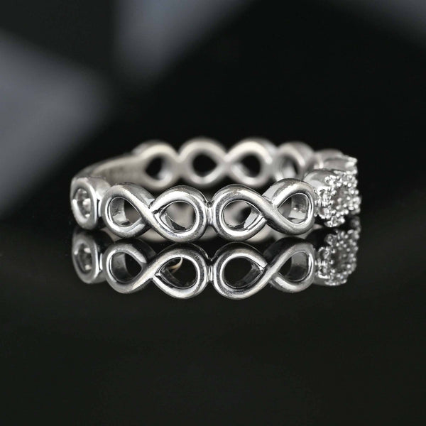Vintage 10K White Gold Diamond Infinity Ring Band - Boylerpf